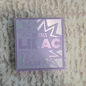 Huda Beauty Lilac Pastels Eyeshadow Palette